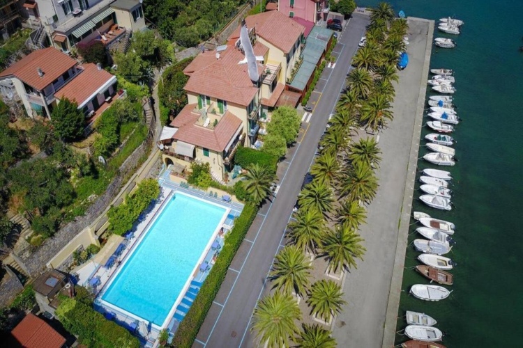 Della Baia photo 20