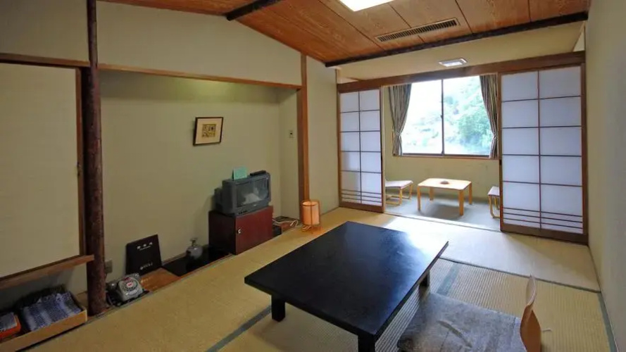 Nakamasu Ryokan
