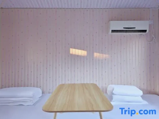 Standard Twin room with view