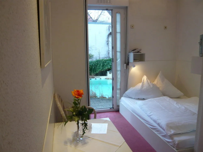 Relax Hotel & SPA Stuttgart