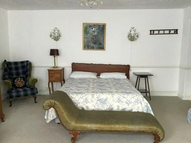 Garden flat 1