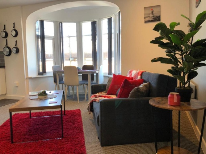1 Bedroom Apartment