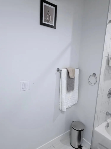 Charming Family-friendly House Rental in Edmonton