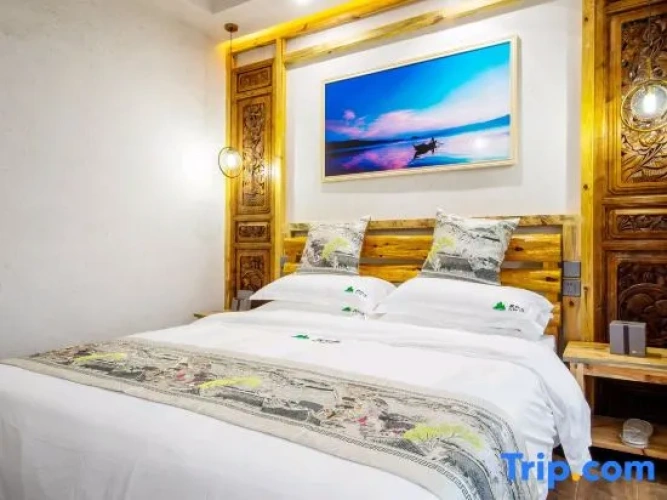 Standard Double room with lake view