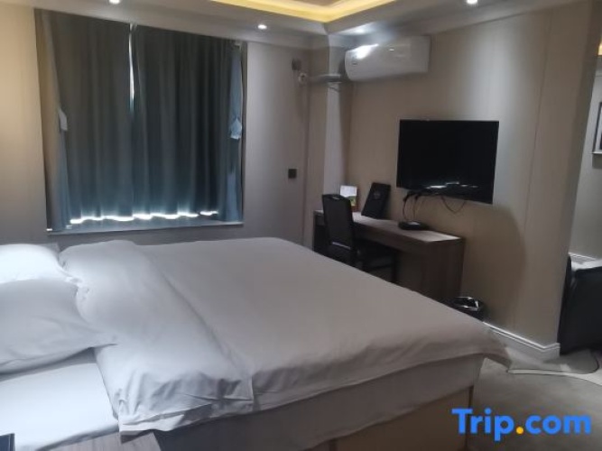 Deluxe Double Suite