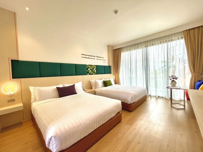 Deluxe Twin room with balcony