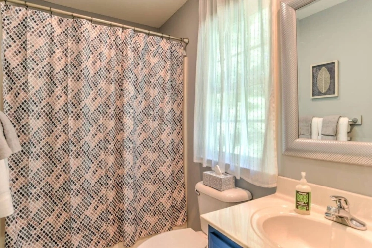 3 Bedrooms Cottage
