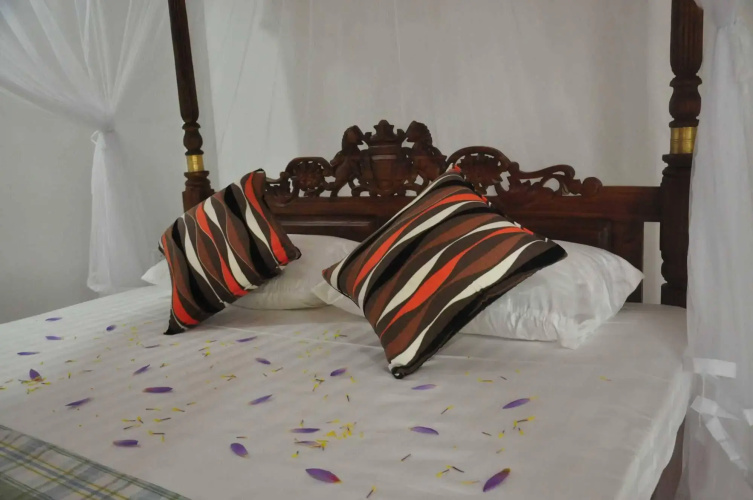 Crescent Resort
