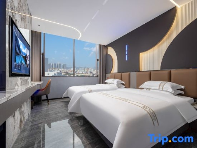 2 Bedrooms Premier Suite