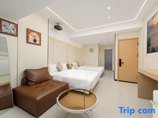 Standard Twin room with sunset view