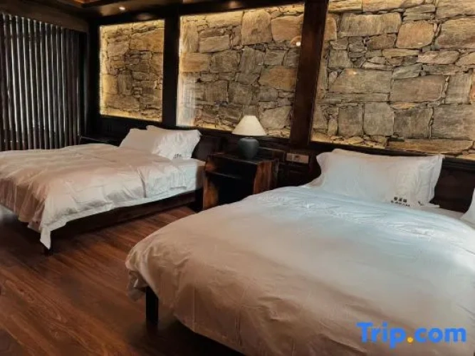 Comfort Quadruple room with balcony