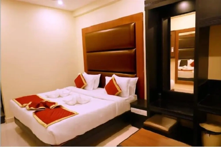 Standard Double room with city view