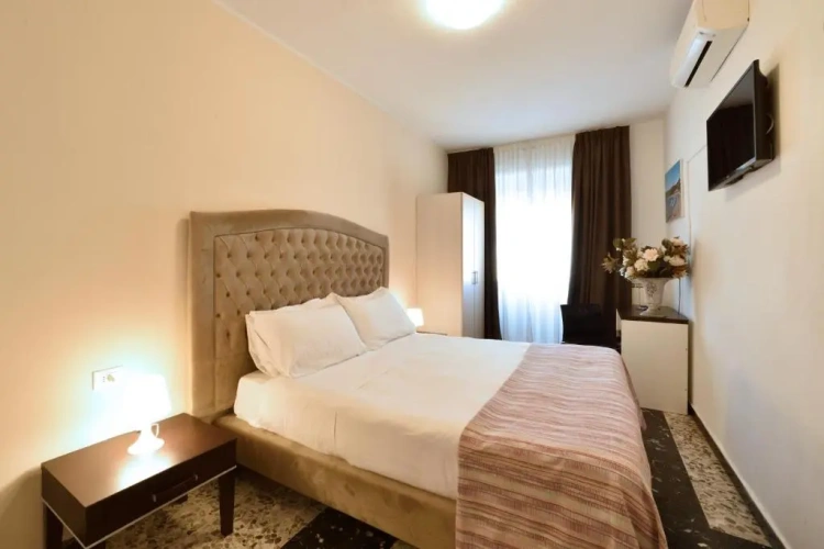 Standard Double room with balcony and with partial sea view
