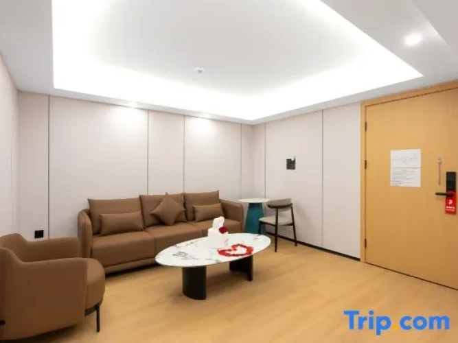 Quadruple Family Suite