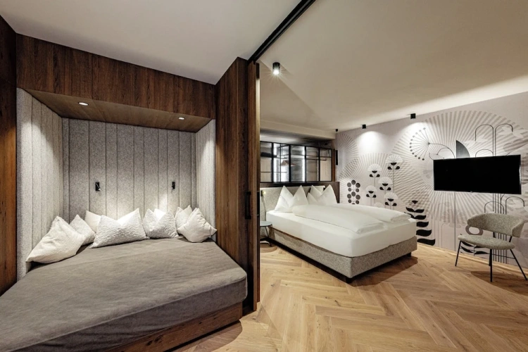 Deluxe Quadruple room