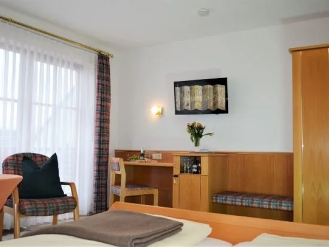 Pension Regenscheit
