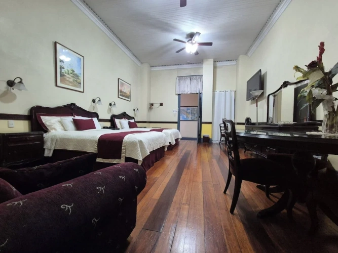 Superior Quadruple Basement room