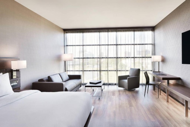 Standard room with city view