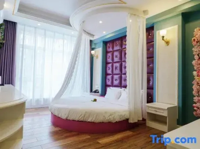 Standard Double room with river view