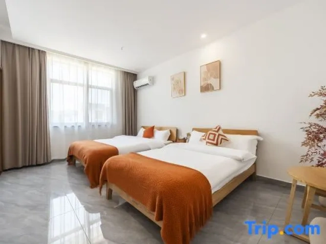 Standard Twin room with mountain view