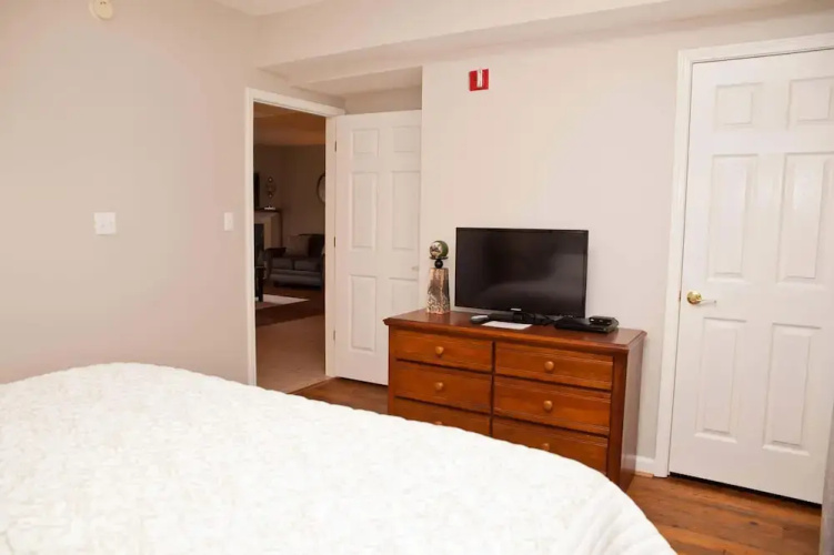 Whispering Pines 422