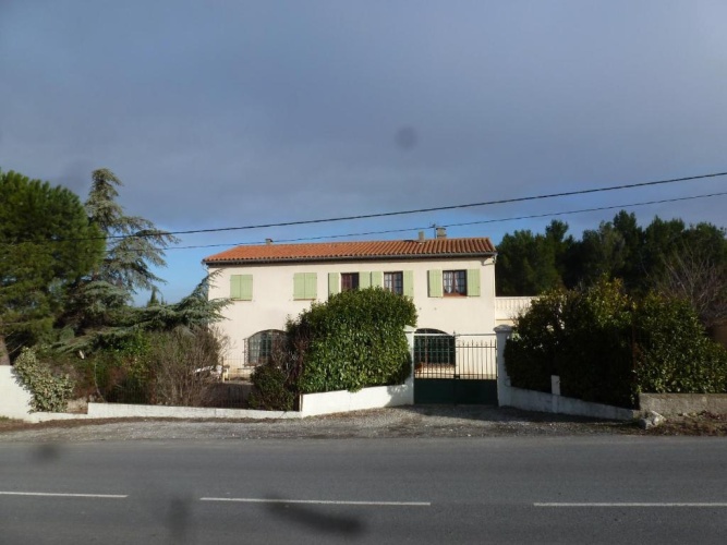3 Bedrooms Cottage
