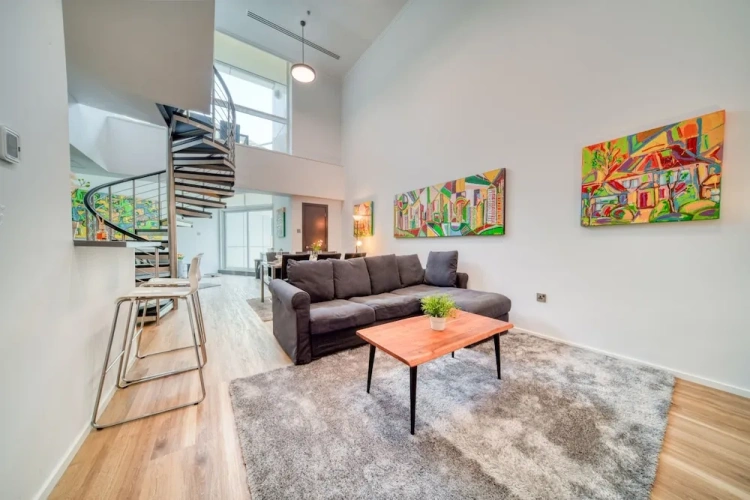 Apartment with balcony