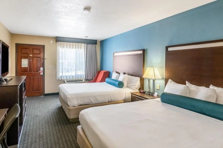 Standard Quadruple room