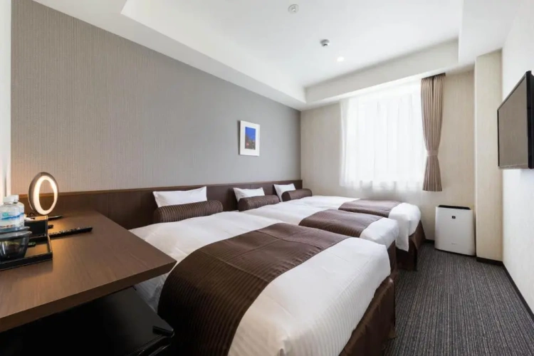 Standard Triple room
