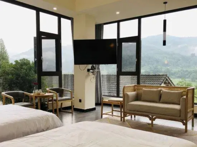 Pengzhou Longmen Four Seasons Homestay