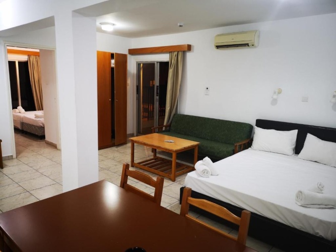 1 Bedroom Suite with city view