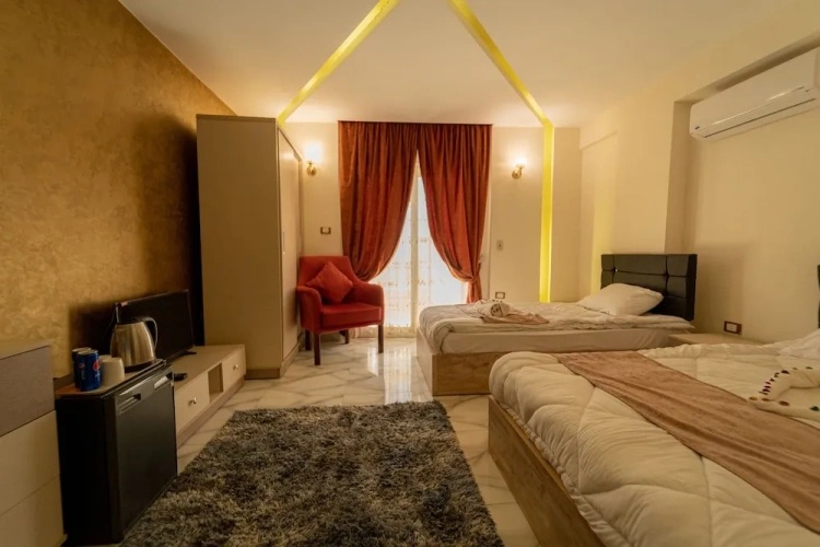 Comfort Triple room with city view