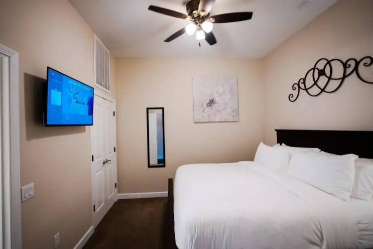1 Bedroom Lake View Villa - Unit 406