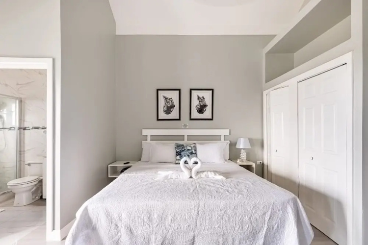 Charming Sea View Town House Chef Driver Optional
