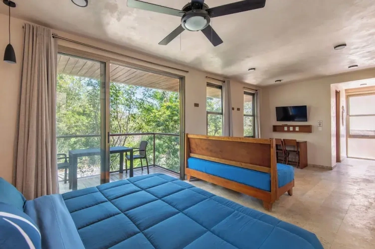 Deluxe Double Suite with balcony and with courtyard view
