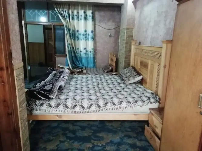 Lalazar Hotel & Restaurant