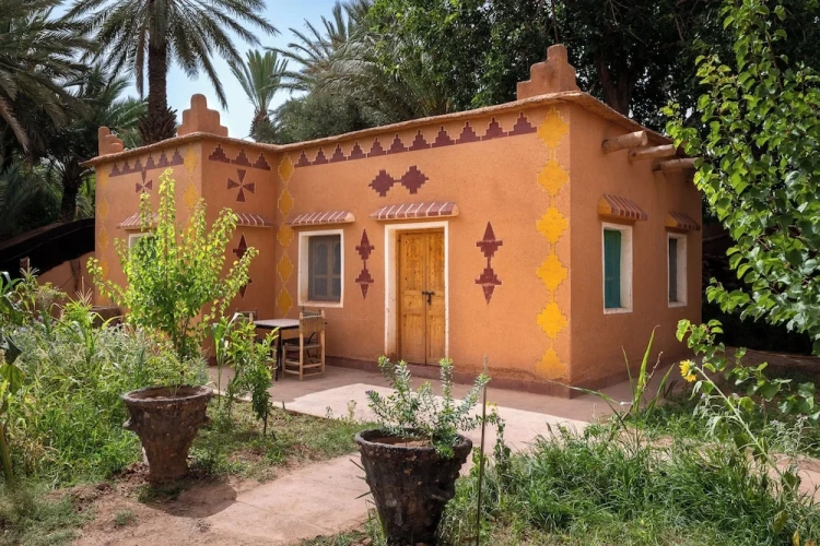 Cottage with garden view