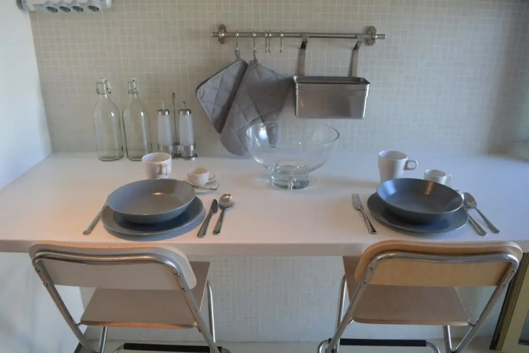 2 Bedrooms Apartment