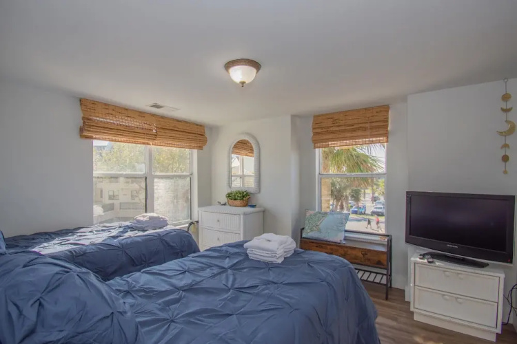 607 New Haven