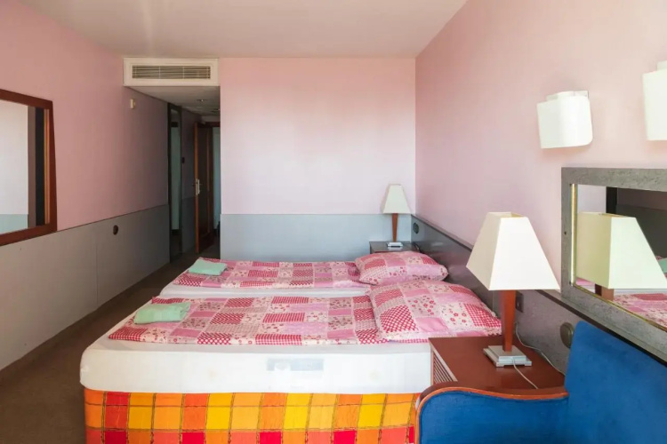 Hotel Ngy vszak