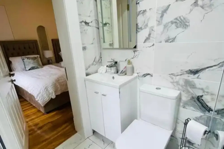 Near Hampden - Parking - Wifi - Sleeps 6