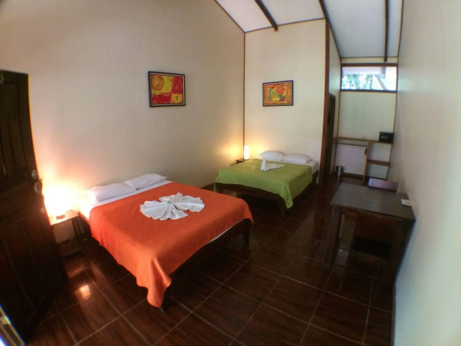 Hotel Rana Roja