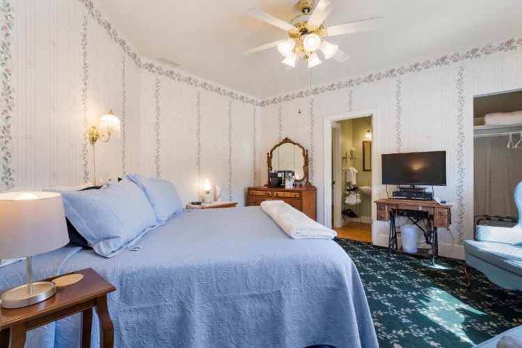 Standard Double room with view