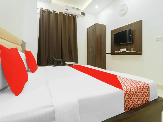 OYO 85906 Hotel Noor Residency