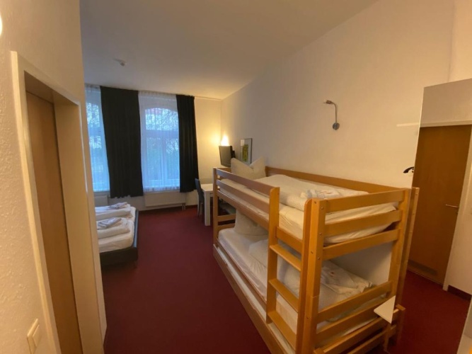 Standard Quadruple room