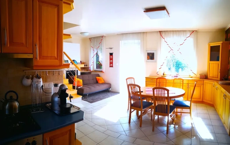 3 Bedrooms Apartment