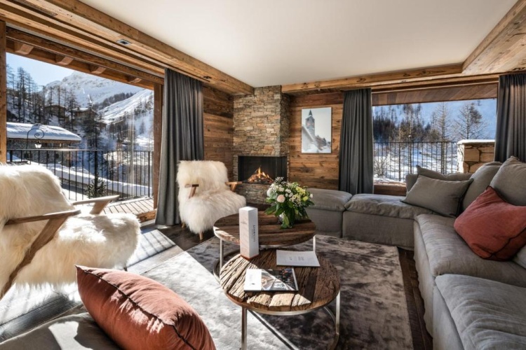 Apartment with balcony