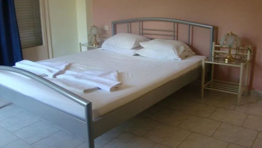 Dionisis Apartments