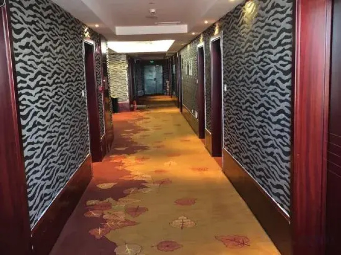 Mohe Hongxin Holiday Hotel
