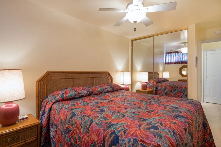 Kahana Reef 402 by RedAwning